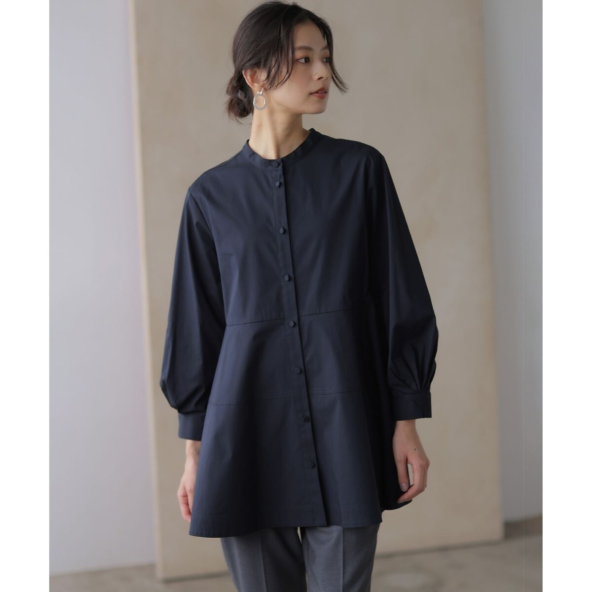 今期物　組曲【前後着用可】コンパクトシャーティング チュニックブラウス 前後着用可】コンパクトシャーティング チュニックブラウス | 組曲