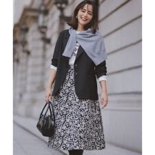 組曲(KUMIKYOKU)の【加藤ローサさん着用】フラワージャカード スカート