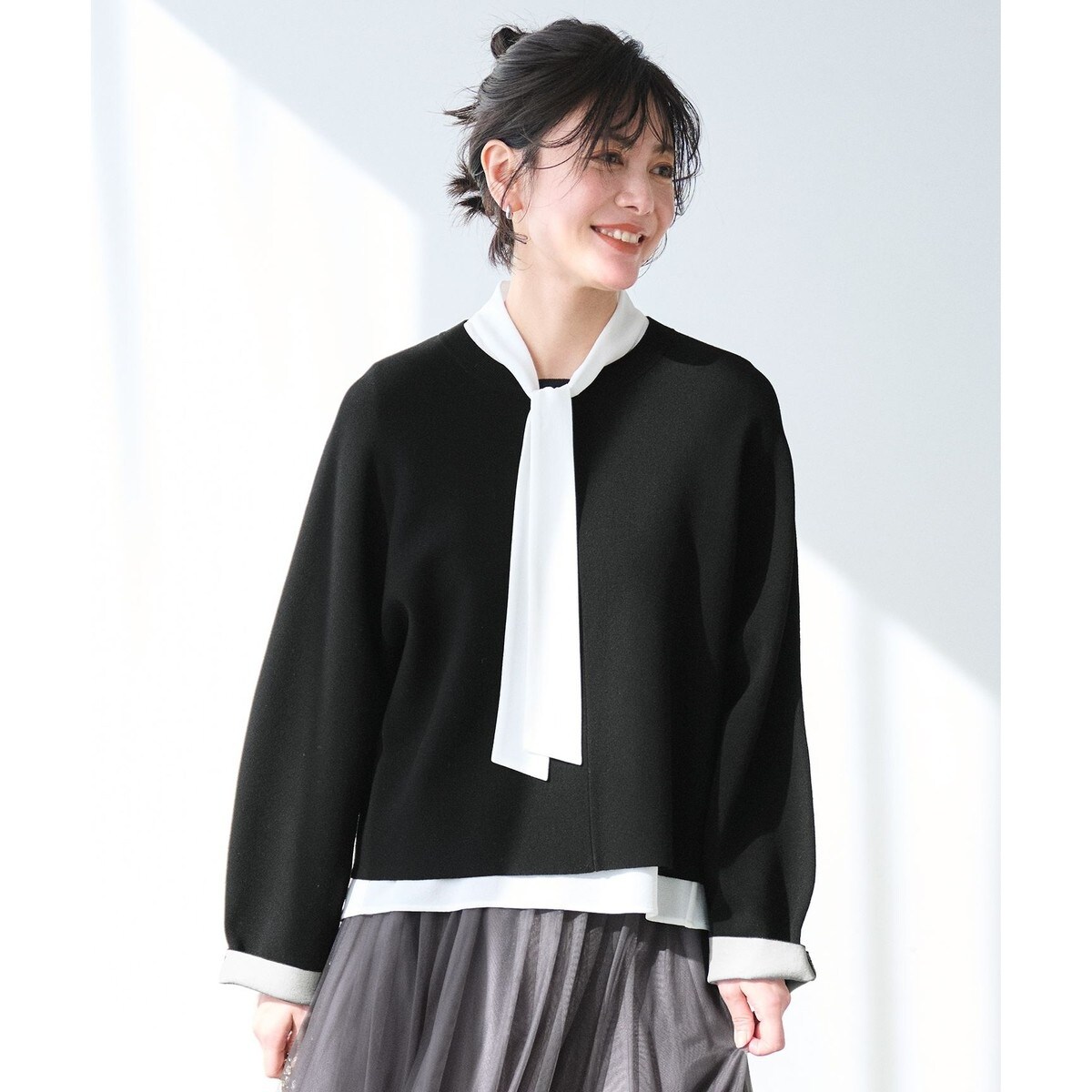自由区 L フォックスカシミヤ Vネックニット （サックスブルー系