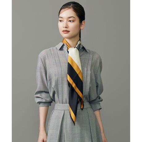 [^ԁFSF2VGW0401]fUCXNGA[d˂gȃfUC̃VNfރXJ[tłBX^CÕ|CgɂȂACełB摜̓TvgpĂׁAۂɂ͂鏤iƎdlAHATCY኱قȂꍇ܂B\߂BBe̓sAۂ̏iƐFقȂČꍇ܂B