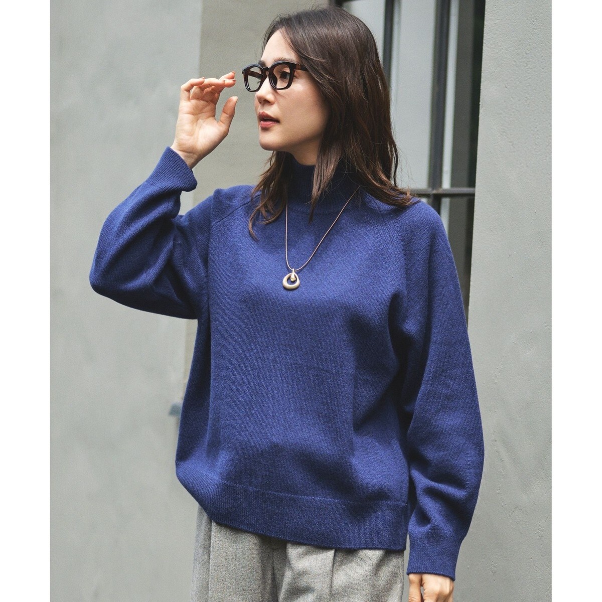 カタログ掲載】ウールカシミヤブレンドソリッドハイネック ニット