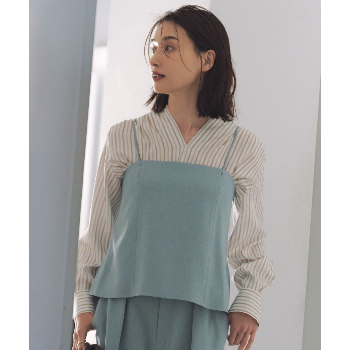 23区 コットンエンブロイダリー クロップド ブラウス38 洗える】コットンエンブロイダリー クロップド ブラウス / 23区