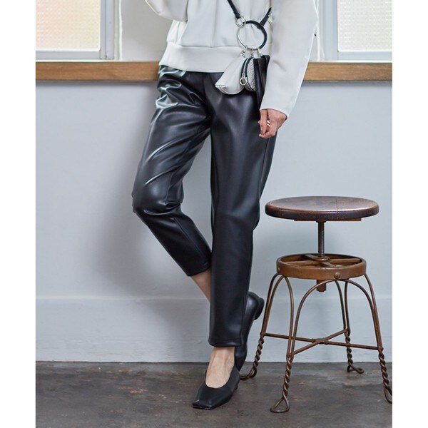 新品！　icb フェイクレザードロストパンツ　サイズ6 新品！icb フェイクレザードロストパンツサイズ6