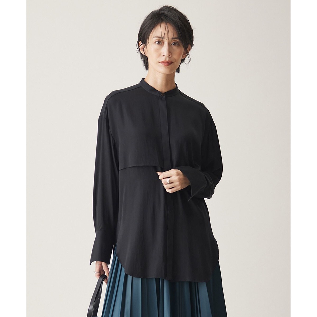 【WEB限定カラーあり・洗える】 シルキーサテン シャツブラウス WEB限定カラーあり・洗える】 シルキーサテン シャツブラウス