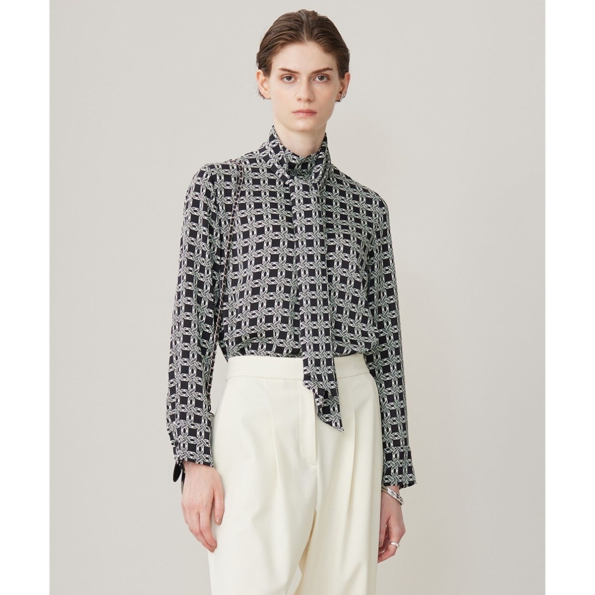 洗える】レトロウォールペーパープリント ブラウス | ICB | マルイ