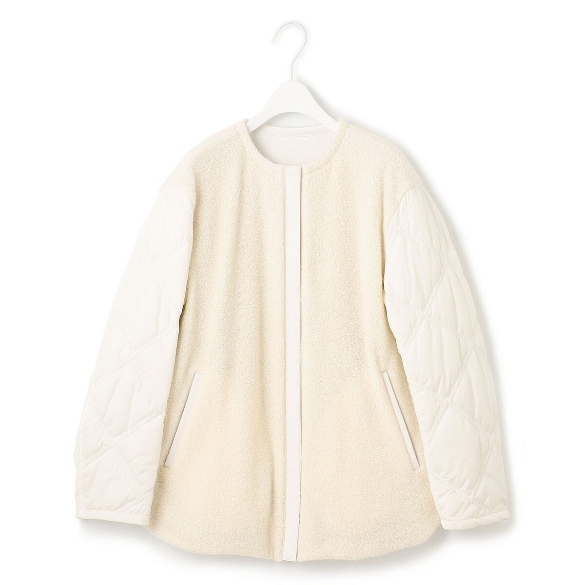 リバーシブル着用可能】 ラミネートパイルキルト ミドル丈コート ICB(アイシービー)の【リバーシブル着用可能】 ラミネートパイルキルト