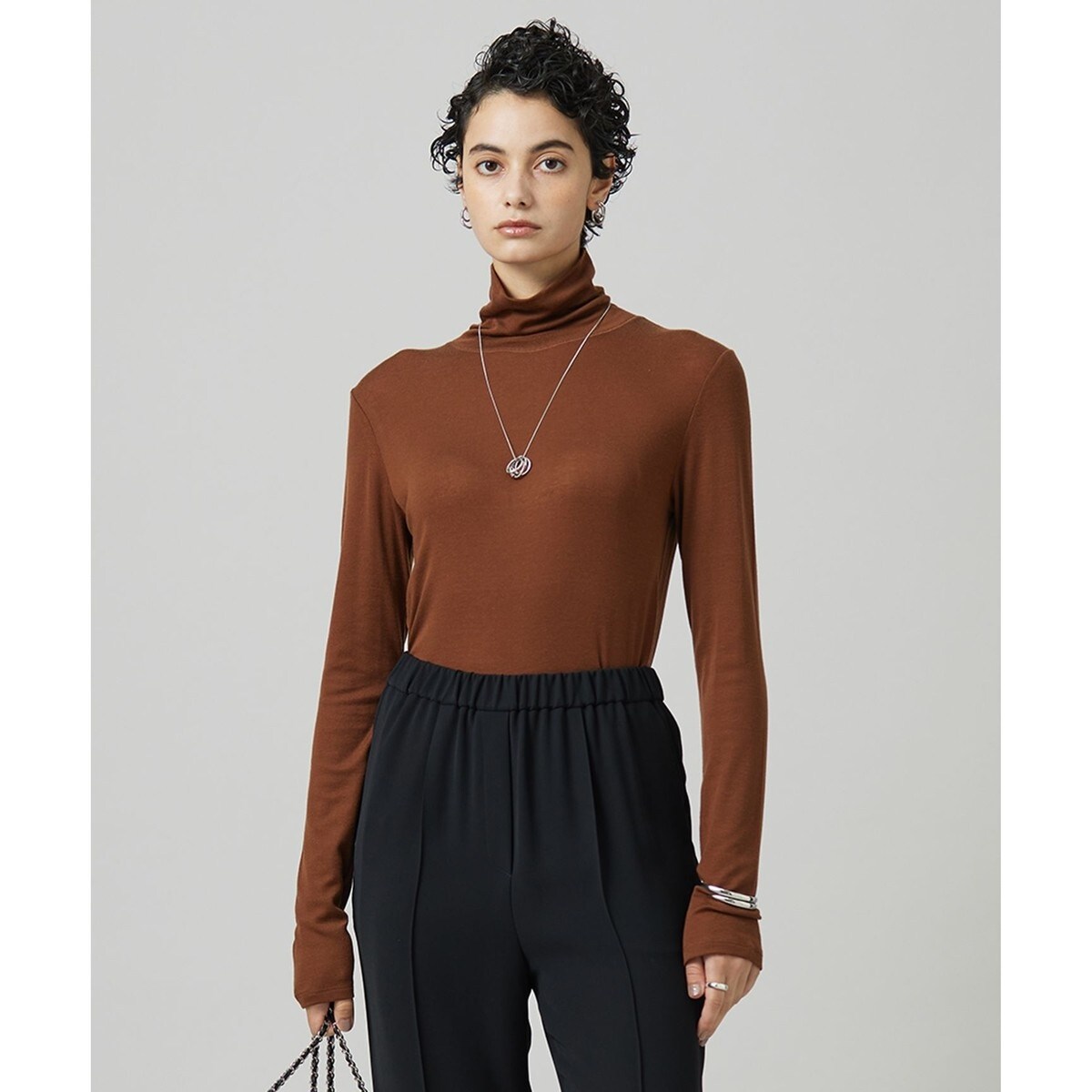 【洗える】リヨセルカシミヤスムース ハイネックカットソー 洗える】リヨセルカシミヤスムース ハイネックカットソー | ICB