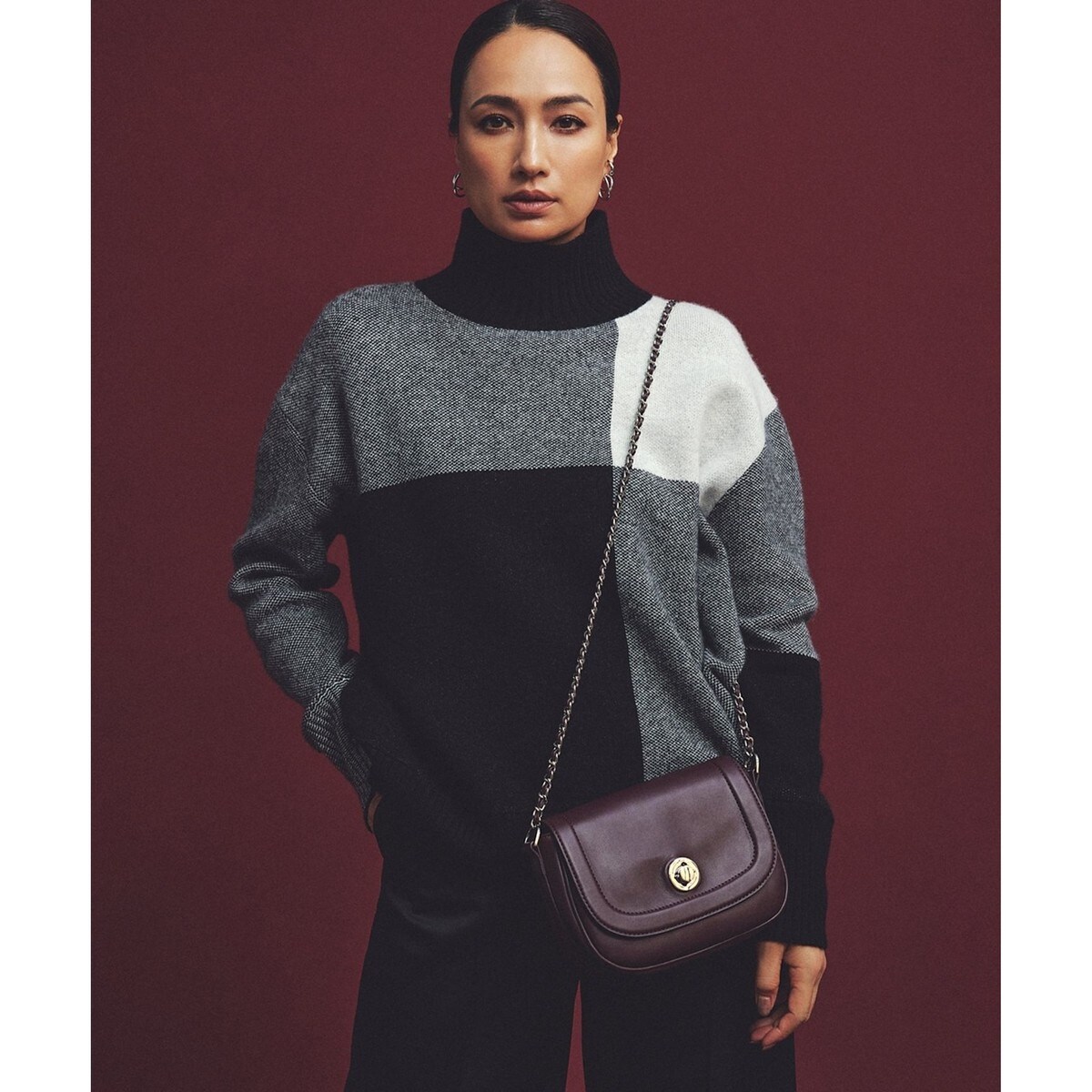 みえこ ⭐️バーバリーズ　モックネックニット　カシミヤ混　ノバチェック 洗える】ソフトカシミヤミックス ブロッキングハイネックニット | ICB