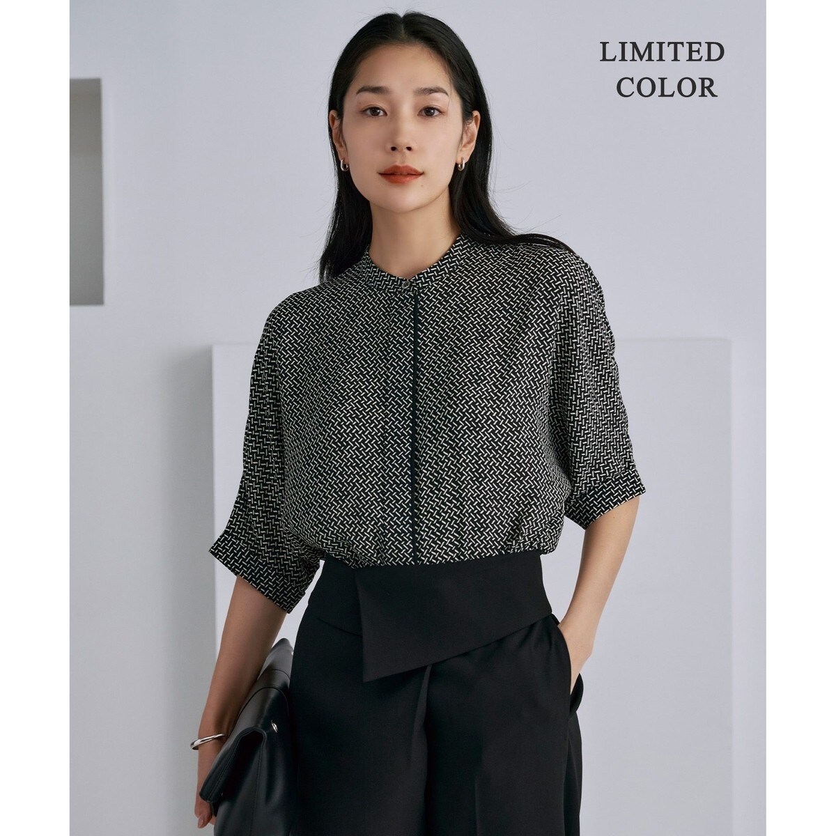 【極美品 24SS完売】アルアバイル　ジョーゼットホソパイピングブラウス 洗える allureville(アルアバイル)｜ジョーゼットホソパイピング