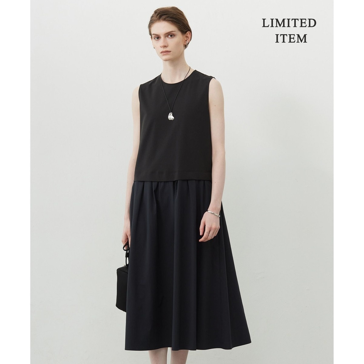 Spick & Span／シアサッカーフレアワンピース／38サイズ／ブラック Spick & Span／シアサッカーフレアワンピース／38サイズ