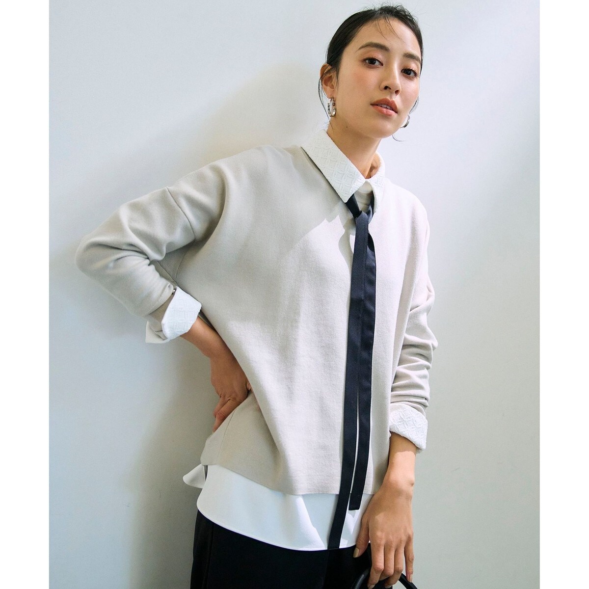 小さいサイズ】ニュアンス刺繍アクセントニットプルオーバー