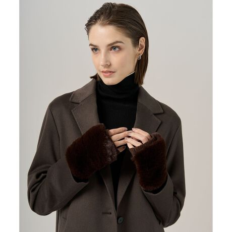 [^ԁFZZ3MGW0501]2025AWfUCND]t@[܂VFēoBǴAx[VbNȃJ[ɉAgh̃LuEAlCr[ꂽ4FWJłBGꂽȂ悤ȏiŏ_炩ȃtFCNt@[gpĂ܂Bjbg蔧G̗ǂgpĂASn̗ǂdlƂȂĂ܂Bwodl̂߁At܂܃X}[gtHȂǂ𑀍삷邱Ƃ\łBi̎舵@ɂ܂ẮA^OɋLڂĂu舵̒Ӂvu\vmFB̐̓Tvĩf[^łBۂ̏iƎdlقȂꍇ܂Bi摜̓TvgpĂ邽߁Aۂɂ͂鏤iƐFTCYȂǂ̎dlɕύXꍇ܂B\߂B