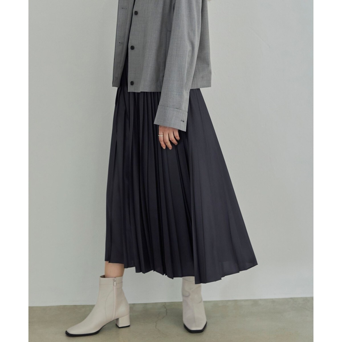 ★ICB★ 【洗える】 レザーライクプリーツスカートグレー ICB｜【洗える】レザーライクプリーツ スカート | Rakuten Fashion