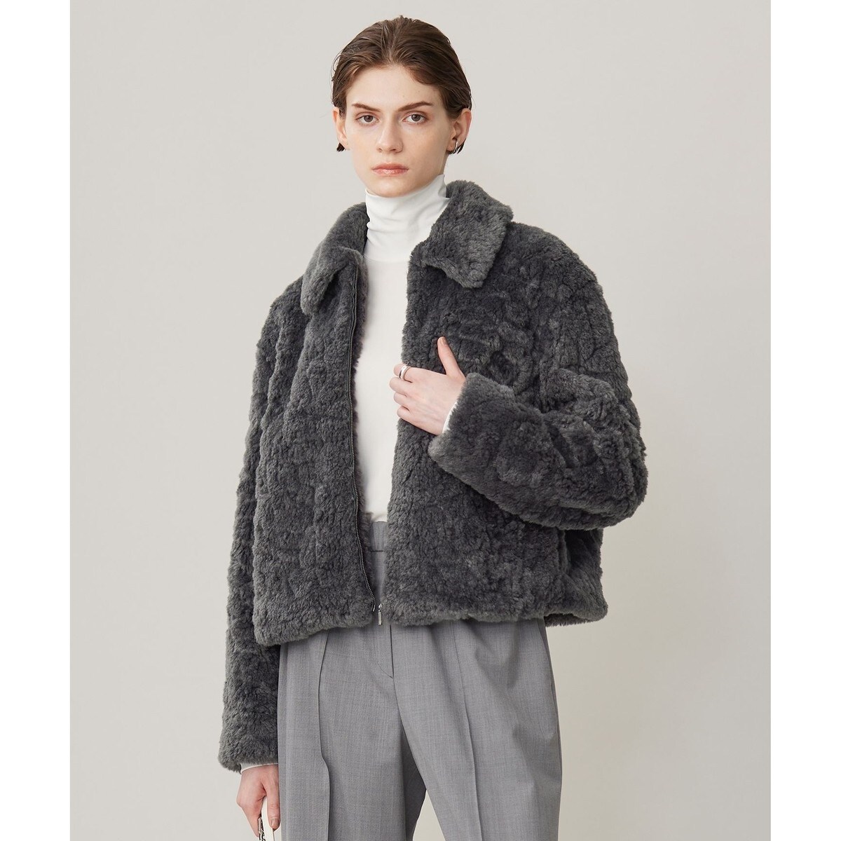 Etrarium ボアブルゾン　ブラックグレー フェイクボア ブルゾン | ICB | マルイウェブチャネル