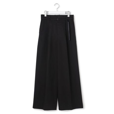 [^ԁFPRCMGW0953]2025 Autumn/Winter Collection3́uevervjƂICB̃nCO[hȏiłB𒴂Ď󂯌p邱ƂڎwĂ܂BꕔX܁AWEB̃ACełBfUCl̏ɐĂAꂢ߃`mpRZvgɃfUCĂ܂B^bN琞܂œZ^[vXV[vȈۂvXBؚȃxgg|CgłBxg̉ɍ׃xgp̃[vzAɂ͂ȂICB炵fUCɁB׃xg̓Te̕ʑfނɂA肰Ȃ܂BfރTCN|GXegpcCfނłBMVSƂȖaтōꂽgp邱ƂŁAQRbĝ悤ȃNAŖщH̏Ȃ\ʊ܂B܂Aׂ̏ȂtbfnށiC0jgpĂ܂Bn̒ʋC╗͂̂܂܂ŁAϐɗDĂ̂łBi̎舵@ɂ܂ẮA^OɋLڂĂu舵̒Ӂvu\vmFB̐̓Tvĩf[^łBۂ̏iƎdlقȂꍇ܂Bi摜̓TvgpĂ邽߁Aۂɂ͂鏤iƐFTCYȂǂ̎dlɕύXꍇ܂B\߂B