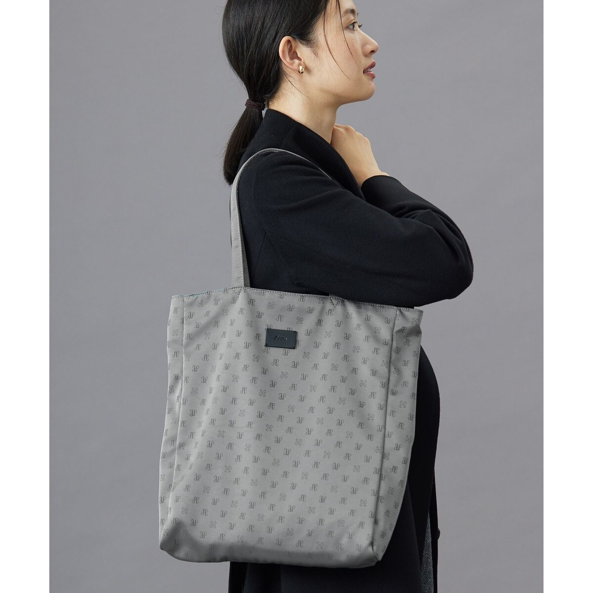 J.PRESS LIBERTY ワンピース バッグ J.PRESS（ジェイプレス）の「【WEB限定カラーあり・A4サイズ収納