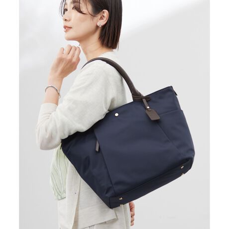 [^ԁFBO2JCW0330]Ɏ[͂Ǝg₷AbvĐVoIIItgČy₩Ȏgp͂̃g[gobNfUCy₩ȃiCƁAɍ̂{vgpAeʂՂg[gobOBlC̃V[Yg₷ȂĐVoꂵ܂Bvnh_炩Ȃ₩ɂ莝₷Atgɂ|PbgǉƂŎ[͂AbvB܂AꂪlpȂA4TCŶ̂₷Abvf[g܂BfUC͑OƌATChɃ|PbgĂAo̍ۂɏo₷݌vByʂłȂAm[gp\RAAz|[`A܂ݎPȂǁAʋ΂ɕKvȂ̂͑Ǝ܂Ă܂Q̎[͂́B}}obOWobOƂĂ̂p߂łBƃ`[{U[Ȃł͂̏dƏiȈۂ^AJWAɂȂ肷ꂢ߂ɂg܂Bfޔ̃LC߂ȃiCfނłBʂAƐ@̂ŉJ̓łgAĂꂵ₷ŷBv͉̂邵Ƃ݂̂̂gpBvŒg܂B |Pbg\:OɃt@Xi[|PbgX1AOɂ|PbgX1ATCh|PbgX1AɃI[v|PbgX1:A4|PbgX1Eybg{gz_[X1Et@Xi[|PbgX1Ey|PbgX1AI[v|PbgX2 V[YACeEV_[obO(BO2JCS0310)E|VFbgobO(BO2JCS0350)E~fBAg[gobN(BO2JGM0360)ʂ͉îł͂܂BBi摜̓TvgpĂ邽߁AFTCY̎dlɕύXꍇ܂̂ŁA\߂B