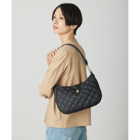 [^ԁFBO2JGA0910]|ł2waydlŃX^C݁IJłSȃV_[obOfUCfC[ɂItV[ɂgV_[obNBtgɋzăLC߂Ȉۂ^ȂA{fBOLgfނŃJWAȈۂvXBۂ݂̂VGbgƏ_炩fނŁAĝɂȂݎ₷ȂĂ܂B|oV_[t2waydlŁAOEwʂɃX}z|PbgAɂ̓t@Xi[|PbgĂA@\IɂgpA^t^gƂɂyʉĂ܂BJ(#030)ɂ̓uẼV_[xgt܂BX[g(#004)ƃubN(#005)ɂ̓ubÑV_[xgt܂BfތyʁA\tg^Cv̍x^t^ŁA򂪂AGKgȎdオłB_炩nALgXeb`|Ă܂B܂A\ɂ͝H{AJ̓SȃobOɂȂĂ܂BH͉îł͂܂BBi摜̓TvgpĂ邽߁AFTCY̎dlɕύXꍇ܂̂ŁA\߂B