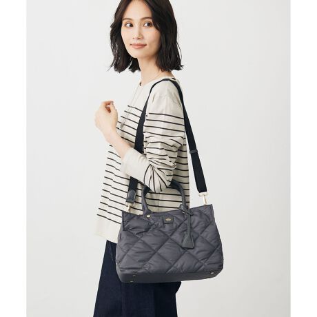 [^ԁFBO2JGA0900]iȃLeBOX^CÕANZgɁI|ł2waydľy₩ȃg[gobOfUCS^炢JWAȂۂŁAiȃX^CÕANZgɂȂAfC[ɂgg[gobOB܂t@Xi[JŁA|oV_[t2waydlAybg{gEzGRobO[\łBwʂɂ̓X}z|PbgAɂ̓t@Xi[|PbgĂA@\IɎgpł܂B^t^gƂɂyʉĂAƂĂyAt̃V_[xgt2wayŎgp\łBJ(#030)ƃx[W(#033)ɂ̓uẼV_[xgt܂BX[g(#004)ƃubN(#005)ɂ̓ubÑV_[xgt܂BfތyʁA\tg^Cv50Dx^t^ŁA򂪂AGKgȎdオłB_炩nALgXeb`|Ă܂B܂A\ɂ͝H{AJ̓SȃobOɂȂĂ܂BH͉îł͂܂BBi摜̓TvgpĂ邽߁AFTCY̎dlɕύXꍇ܂̂ŁA\߂B