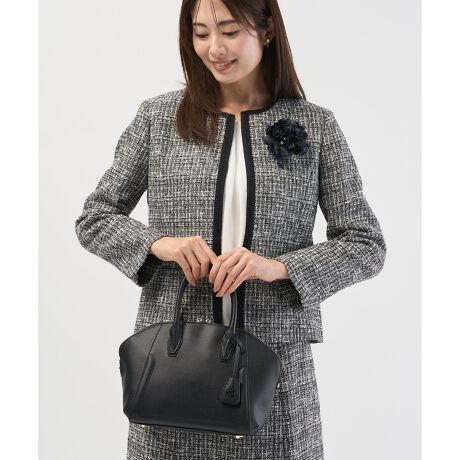 [^ԁFBO2JLS0110]tH[}ɂfC[ɂIƊƎg₷𗼗obOfUCtH[}ɂfC[ɂgVvŏiȃ{XgobOBʋ΂tH[}ȃV[͂AfC[ɂg悤ɁAV_[Xgbvt2waydlBy₩ȎSnȂAƎ[łeʂAzybg{g(Ŏ[)܂܂BC̓_ut@Xi[ő傫JAו̏oꂪ₷̂́BVvȃfUCɏiȈۂvXAIIt킸LV[ɊYĂobOłBfޔ̃V{̃tFCNU[gpĂ܂BtFCNU[͐ɂAĂ@̂ŁAꂪȒPȂ̂͂łBfރACeEtbvm[u obO(BO2JLS0100)Eseparate g[gobO(BO2JLS0120)i摜̓TvgpĂ邽߁AFTCY̎dlɕύXꍇ܂̂ŁA\߂B