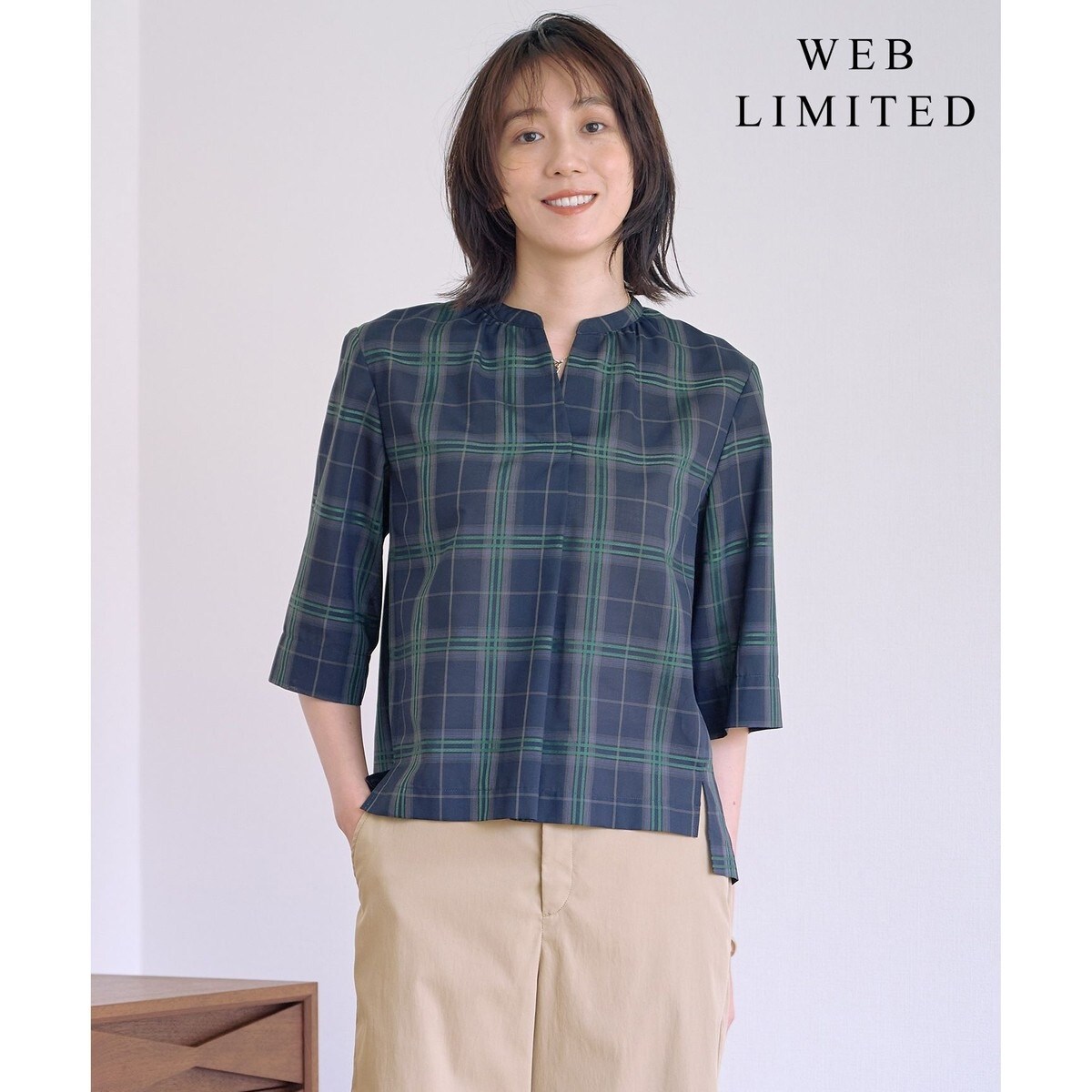 WEB限定カラーあり・洗える】SOFT SHEER チェック キーネック ブラウス