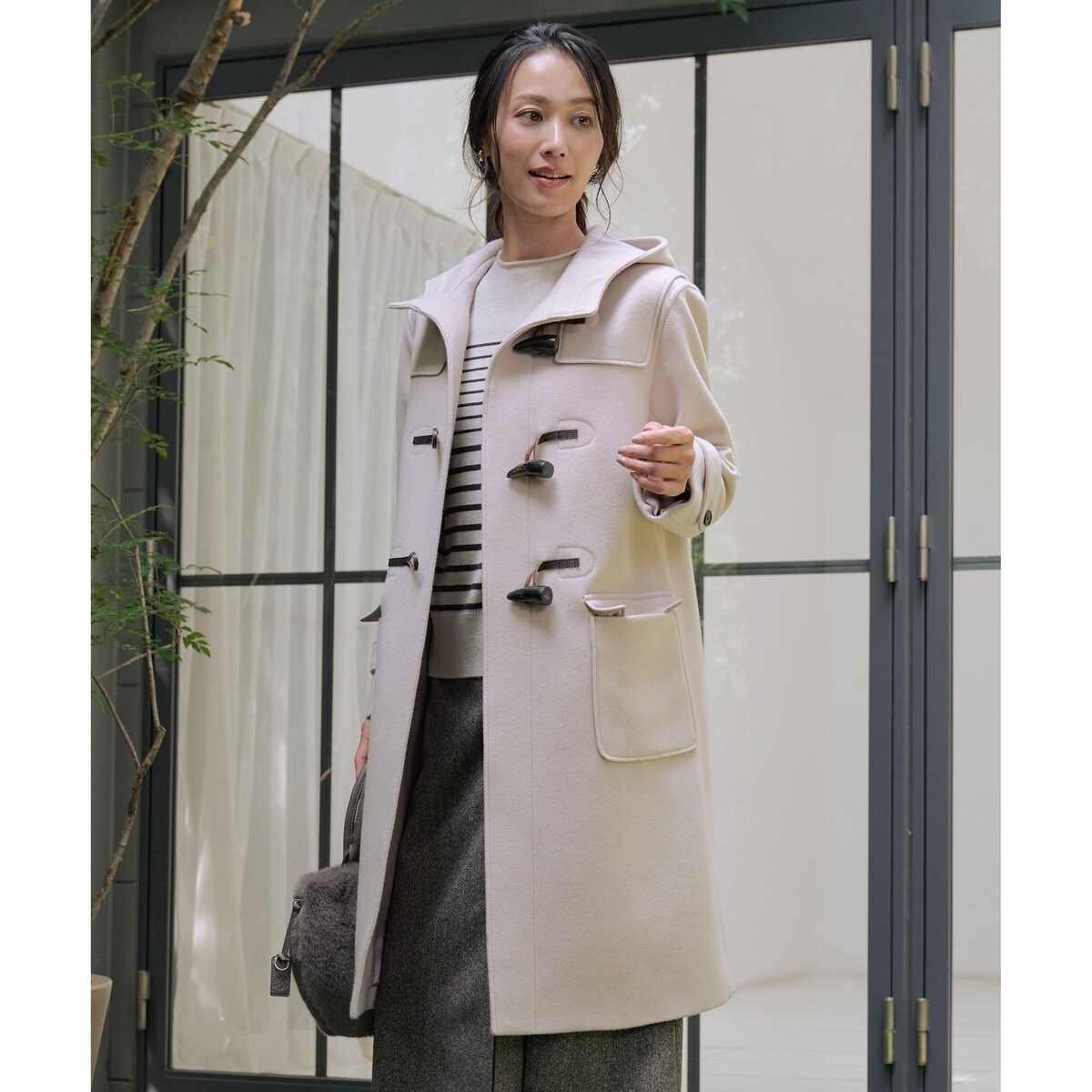 【美品】23区 ヘリンボーン ダッフルコート　アイボリー Mサイズ セール】ヘリンボーン ダッフルコート（ダッフルコート）｜23区 S