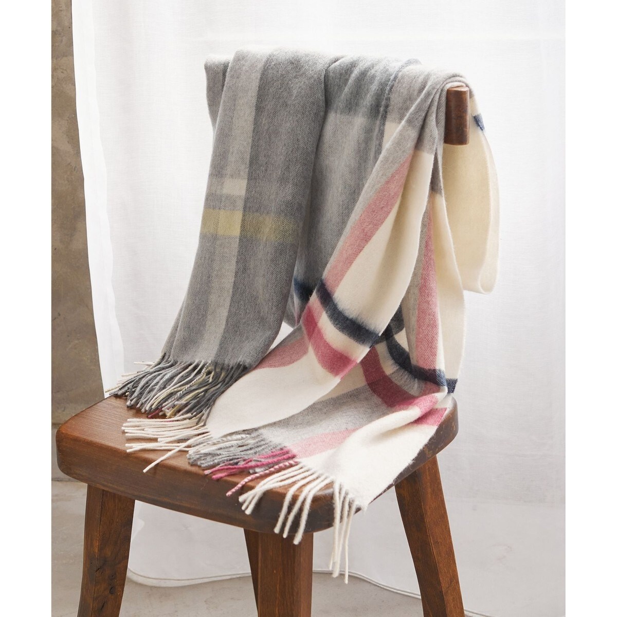 アニヤハインドマーチ　インベーダー　スカーフ　カシミヤ　ストール アニヤハインドマーチ インベーダー スカーフ カシミヤ ストール