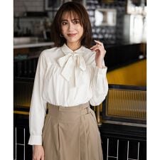 ボウタイ付きビジュー シャツ