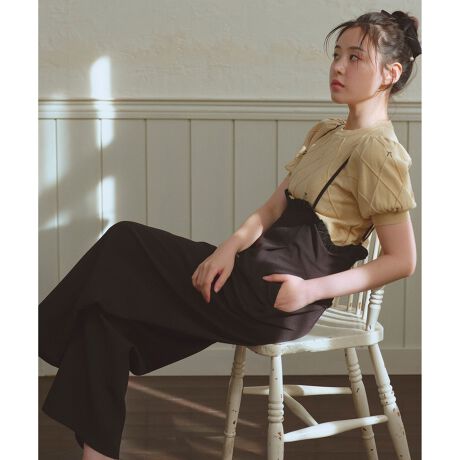 [^ԁFPRPFGM0400]t|Cg̃TXtpcfUCnCEGXgfUCX^CAbvTXy_[tpcBEGXgɂ͏ȃt炢A肰ȂtF~jvX܂B}jbVȈۂ̃TXy_[pc炵ubVAbvfUC|CgBTXy_[JWAȃR[fBl[gɃoX悭܂Ƃ߂Ă܂BtF~jJWAȃX^C̎ƂāALȂy߂ꖇłByFabriczJWAȃACełAfނY߂ȑfފɂlۂoĂ܂ByStylingzRpNgȃjbggbvXƂ̑ǂłIt𐶂VvȃfUC̃gbvX킹AF̃g[܂Ƃ߂R[fBl[gfGɌ܂܂Bi摜̓TvgpĂ邽߁AFTCY̎dlɕύXꍇ܂̂ŁA\߂B