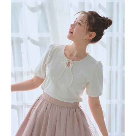 [^ԁFKKPFGM0501]̃{|Cg̑loGRAfUCTVcfUCTVĉ悤ȋCyȒSnȂAlvflߍ񂾃oGRAfUCgbvXB\tgȔG̃tCXfނgpLkKȒSn܂Bɂ͎Ōԃ^Cṽ{炢A@ׂŃtF~joANZgɁBɃMU[񂹂ptX[u悢{[oiȊÂvXBfjXJ[gƍ킹āAJWAɂtF~jɂȂꖇłByFabriczLkɗDꂽtCXfނłB݂G肪炩̂̕ig₷fފByStylingz{̈ۂ𐶂AfBȃXJ[gX^C߂łBi摜̓TvgpĂ邽߁AFTCY̎dlɕύXꍇ܂̂ŁA\߂B