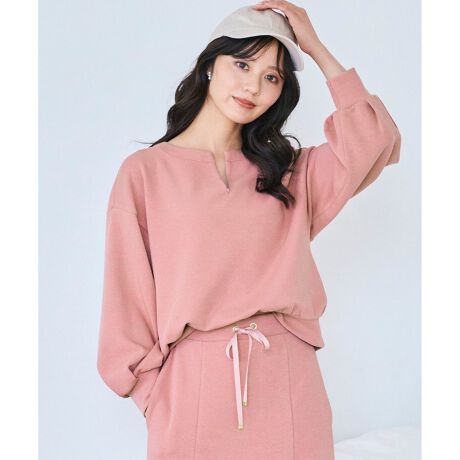 [^ԁFKKPFGA0901]L[lbNۂ _{[gbvX fUCJWAȕ\̒ɃtF~jЂƂAȍ_{[fނ̃gbvXłBӂƂ݂ȂAy₩łƂSńI񌳂͔̂L[lbNfUCŃtꂽۂɁBɂ͒悭{[A炵VGbgɎdグ܂B̃udlŒ̃oX₷AĈ܂܂łLC܂Bfނ̃XJ[gƍ킹ZbgAbvR[f߁Io烊bNX^C܂ŕL􂵂ĂA\gbvXłIyFabricz_炩Ȗȍ_{[fނgpByStylingzfރXJ[giSKPFGA0901jƂ̍킹ŁAFeroux 炵}CX^C܂Ii摜̓TvgpĂ邽߁AFTCY̎dlɕύXꍇ܂̂ŁA\߂B