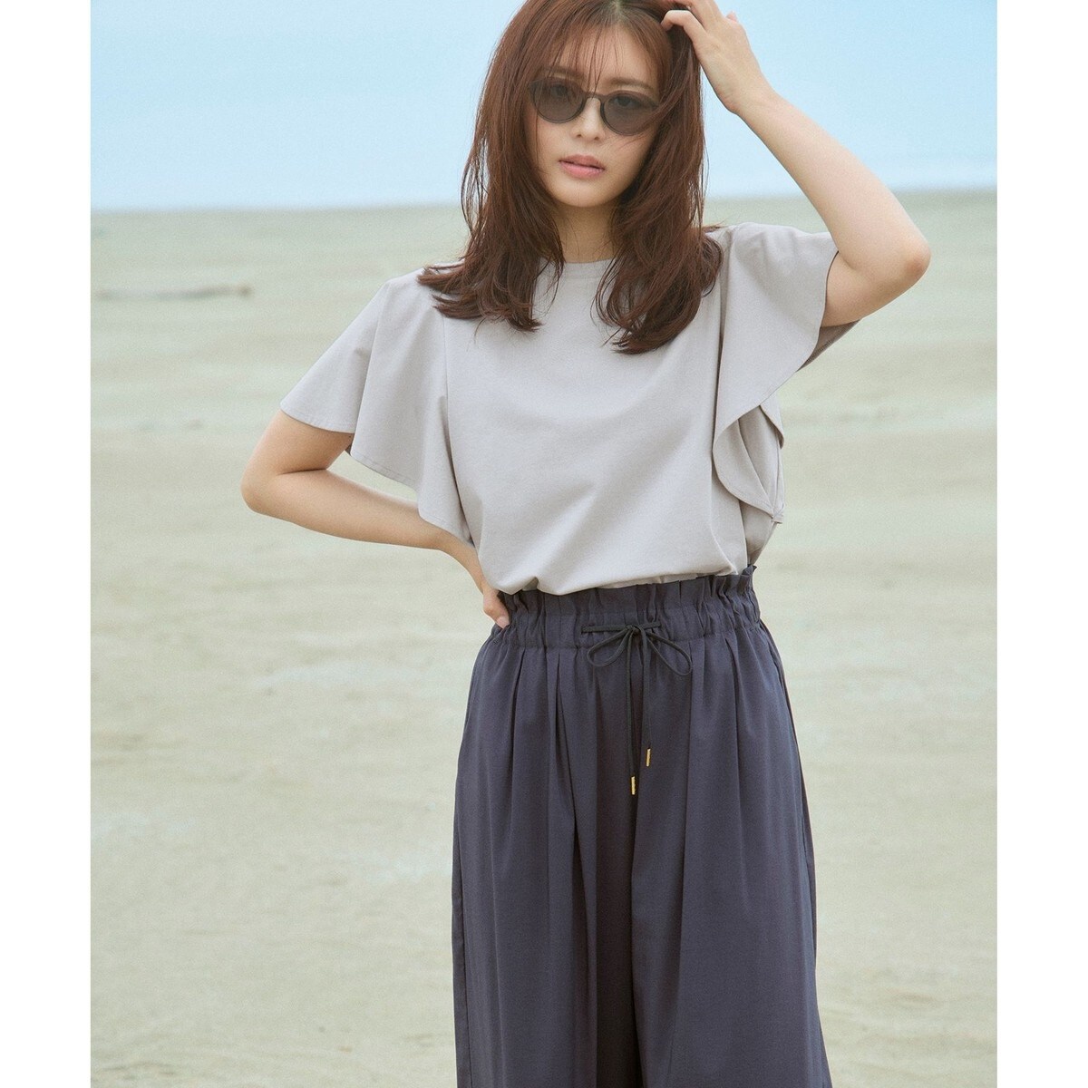 新品IENA 裾フリルハーフスリーブプルオーバー　ネイビー INED ニット セーター 裾フリルニットプルオーバー レディース