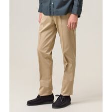 Ｊプレス(J.PRESS)の洗練されたシルエットと機能美【ストレッチ】トリコチン ステムテーパードパンツ