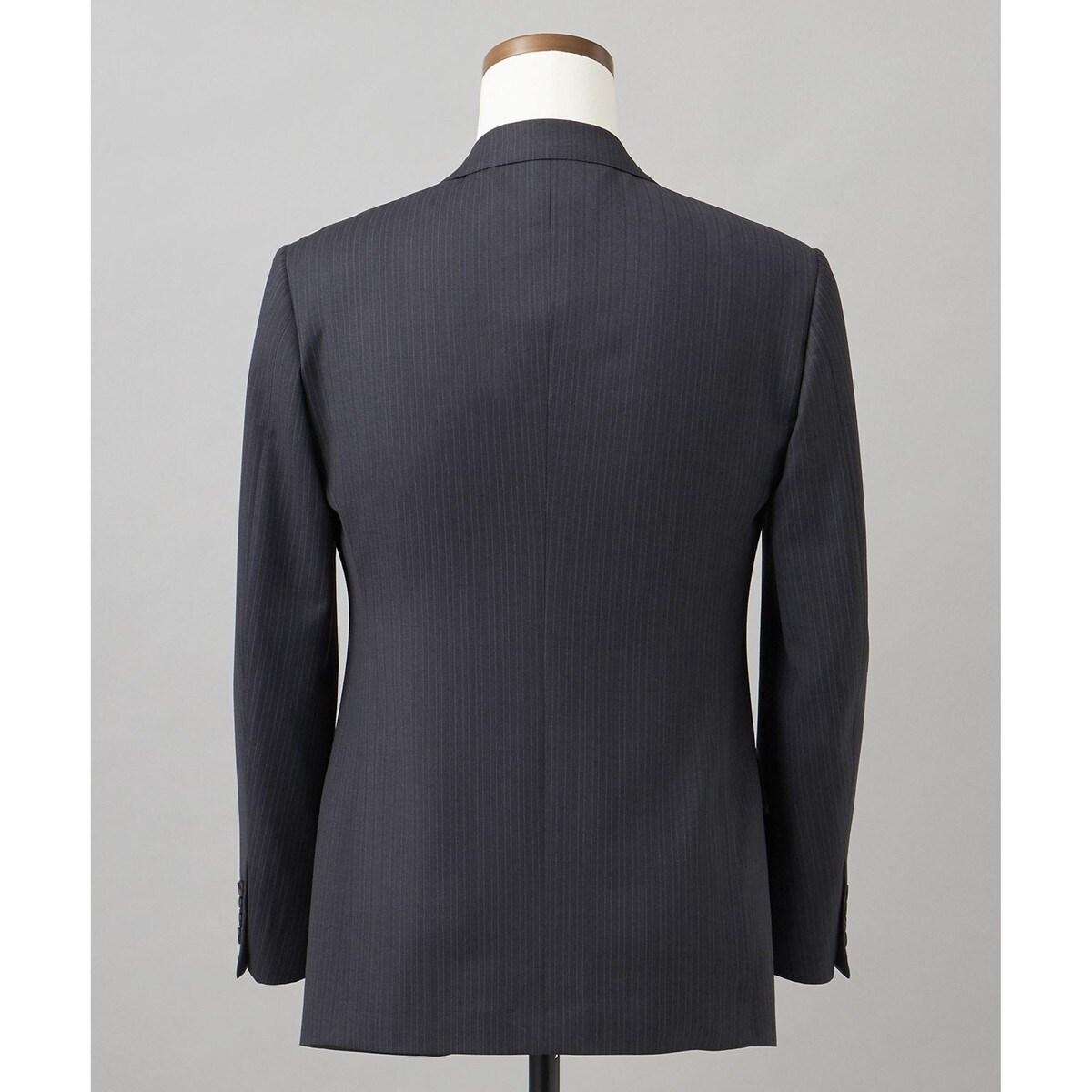 Ermenegildo Zegna】TRAVELLER スーツ（ライトグレーストライプ） | 五