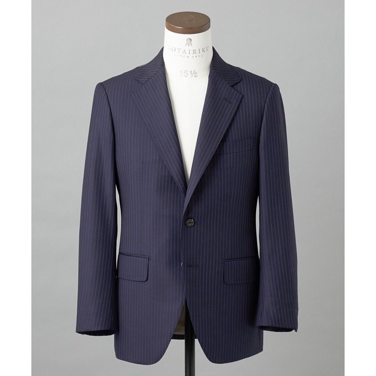 特価♪ロロピアーナ 最高級スーツ　ネイビー　数回着用の美品 Loro Piana Fabric】365 通年スーツ(ネイビー×ストライプ) | 五