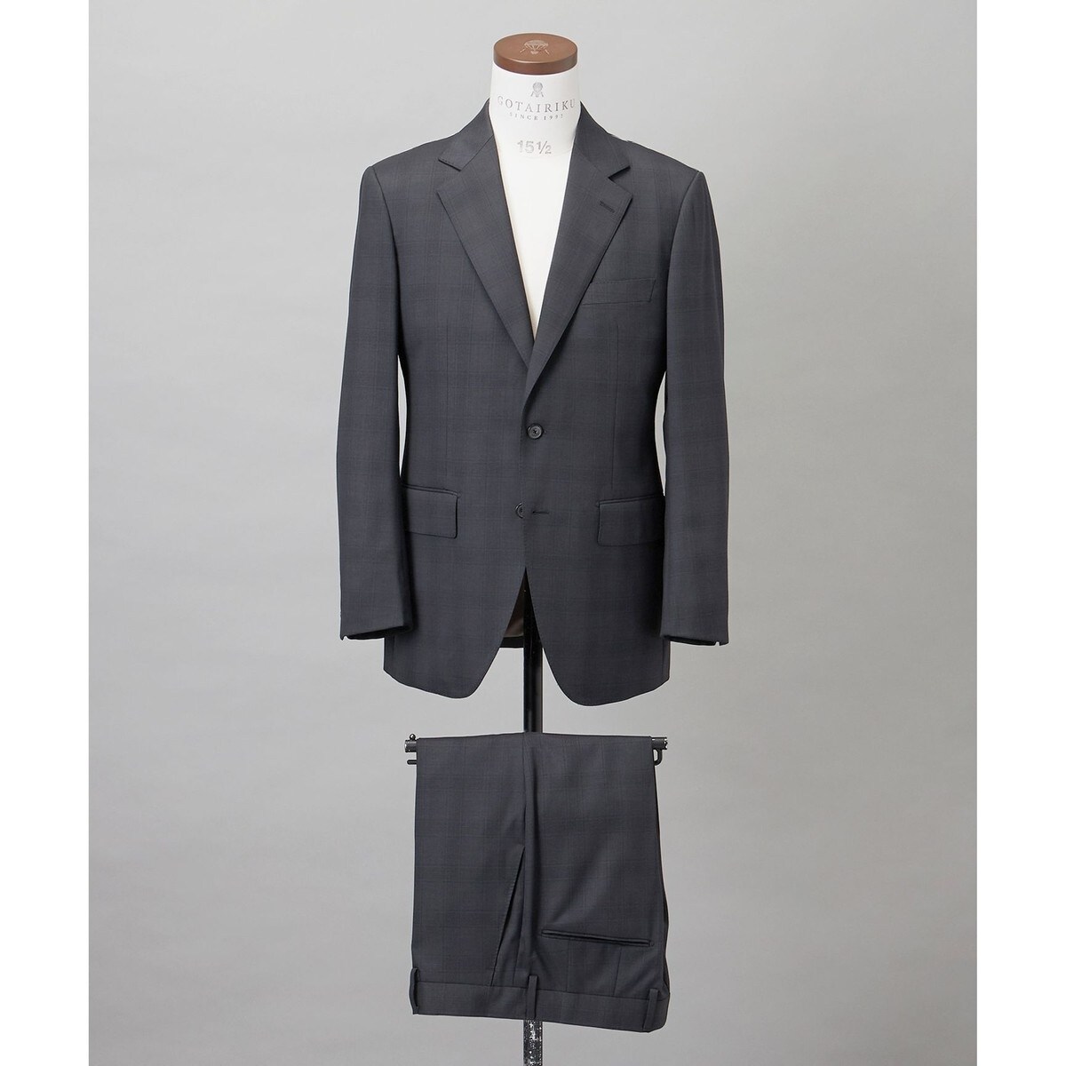 Ermenegildo Zegna グレーストライプスーツ Ermenegildo Zegna グレーストライプスーツ