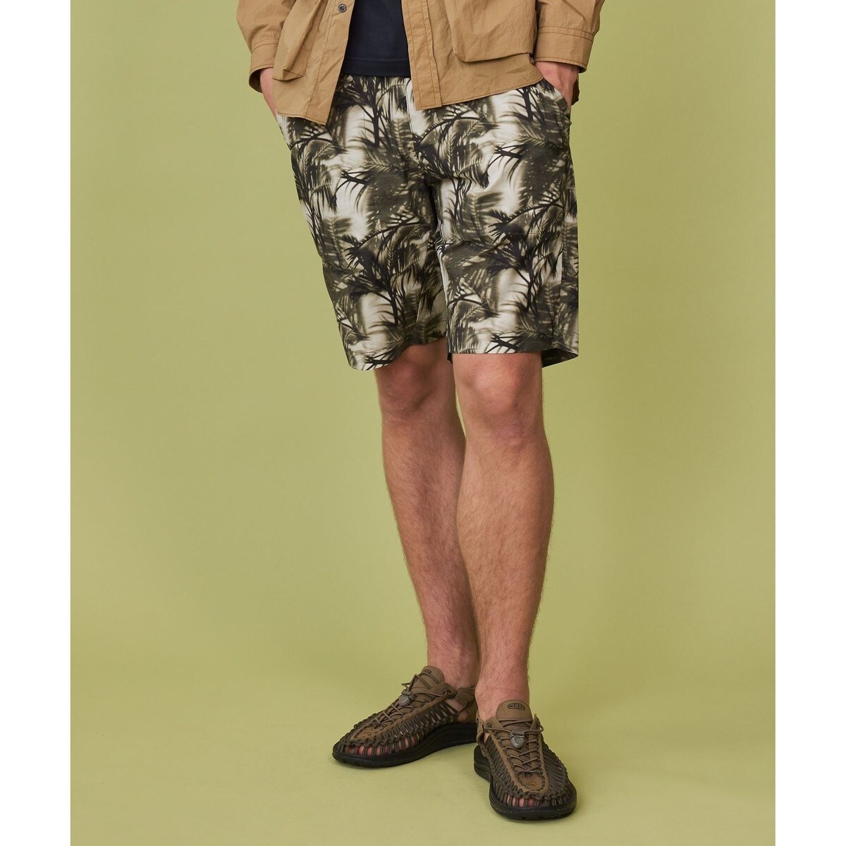 【イタリア素材/軽量/撥水/ストレッチ】X-WAVEヤシパターン イージーショーツ