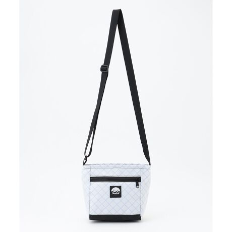 [^ԁFBO1HGW0651]yTCNfނgpECBŃnhChYzflowfold - Odyssey Crossebody 3LuyʂőϋvQA킩痷܂Ŋ􂷂RpNgobOv߃|CgAEghAŘyʁExfށuX-PacvgpϋvɗDA^tɎgfނŒpł܂BRpNgȂ[͔Q̑@\|PbgC|PbgɉAtgƓɂ|PbgA̐₷݌vBɔzčnhChv_NgCBŒJɎ肳ATCNfނgpTXeiuȃACełBfނɂX-PaciGbNXpbNj̓AEghAŎgyʂx̍fށBϐAlXȃV[Ŋ􂵂܂BfUCɂăVvŃjZbNXȃfUCBX}[gtHpX|[gȂǂ̋MdiRpNgɎ^ׂTCYŁATuobOƂĂd󂵂܂B@\yʂōxX-Pacfގgp|PbgŌIȎ[TCNfނgčnhChg̃|CĝƂOo◷s̃TuobOɍœKBANeBuȃCtX^CT|[g闊鑊_łBFlowfoldAJECB̃AEghAuhŁAuBe a Minimalisti~j}XgɂȂ邱ƁjvX[KɌfĂ܂BTXeiuōiȐiAčCB̎ЍHŃnhChŐĂ̂łBbg̔Ɏgcz⃊TCN|GXeA[v̒[ނȂǁAɔzfނgpA^CXőprɎg鐻i񋟂Ă܂ByӎzTCY͖ڈłBʂƖ̉eŎƐFقȂꍇ܂B