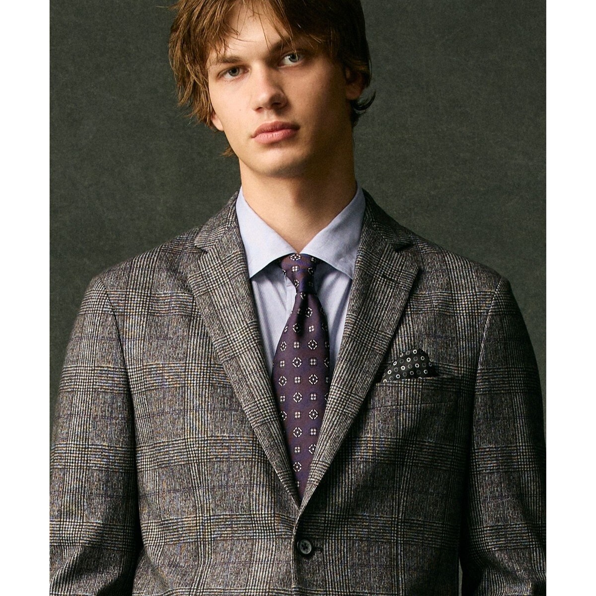 【新品、未使用】Holiday & Brown オーバル柄ジャカードネクタイ 新品、未使用】Holiday & Brown オーバル柄ジャカードネクタイ