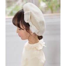 ネコチャーム付きリボンベレー帽