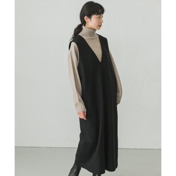 美品☆ kagure ウールスムースVネックワンピース | brandfire.ba