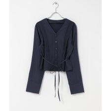 ピンタックVネックブラウス