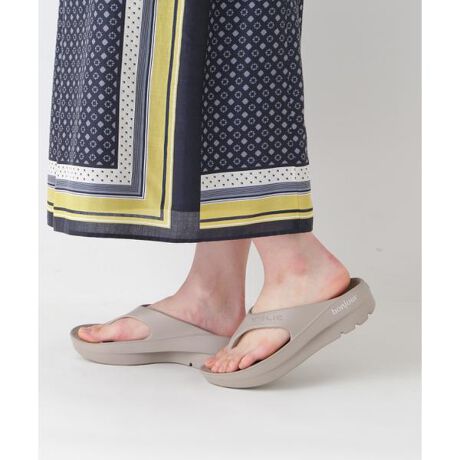 [^ԁF0775185500]TELICiebNj́AAJŒaJo[tbgEGAB DSn߂ĊJꂽWpIWif́A"_悤ȗSn"ƕ]قǂ̉KBACRIf̃gO^FLIPFLOPx[Xɍł_炩VfނɃAbvf[gfBR{ʎdlƂėTCh"merci""bonjour"̗VѐSvgzuACeƂȂ܂B