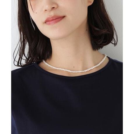 Wp[lbNX/q[}E[}(human woman)