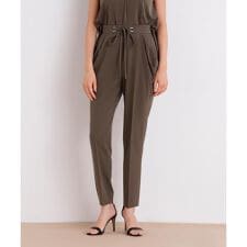 タックポケットテーパードパンツ