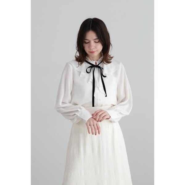 新品未使用☆ルネ パールボタン フリル ジョーゼットブラウス ホワイト 楽天市場】ジョーゼットパールボタンVネックブラウス 【メール便不可