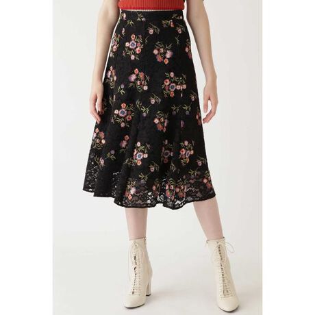 ☆波瑠さんドラマ着用☆カメル刺繍レーススカート | ジル スチュアート  