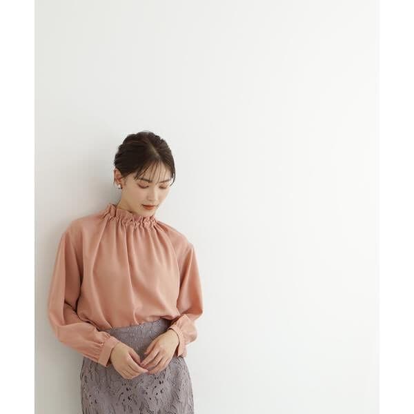 フリルブラウス