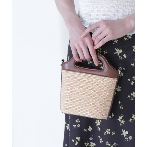 4/24発売] NATURAL BEAUTY BASIC ターンロック3層ショルダー