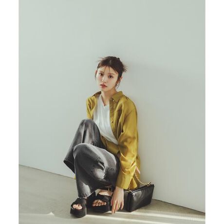 [^ԁF0175210611]x[VbNȃfUCȂN炵VA[fނƁAzFL{^|Cg̃VA[I[o[VcB_u|PbgOg̓Jo[Ă܂B̓TChEhJbgŁAvXBHDɂgāAO{^𗯂߂ƃgbvXƂĂĂ܂Bfށgh̓fނgpB炩ŔƐSn悳A݂JtX̓VLbƂfފłBڍׁdlEO{^nEȂE ^ EȂ ^ LkEȂ ňE聦f̒p摜̏ꍇA̓ɂAۂ̐FƈقȂČ邱Ƃ܂BF́AiP̂̉摜QƂB